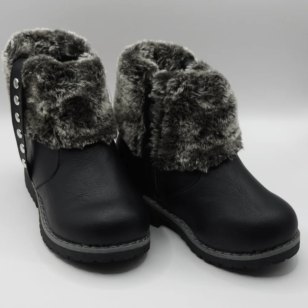 RUGGED‎ BEAR girls size 7 black with faux fur low top boots